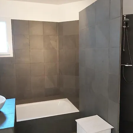 3* Paisible A Avec Jardin Et Wifi - Fr-1-239-504